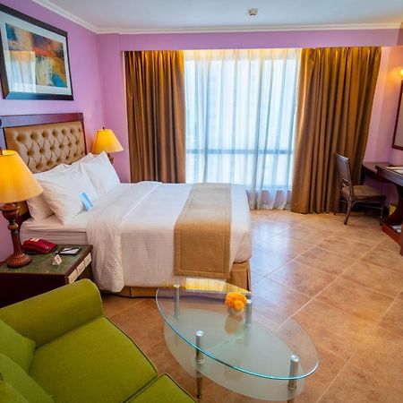 Royal Bellagio Hotel Makati City Dış mekan fotoğraf