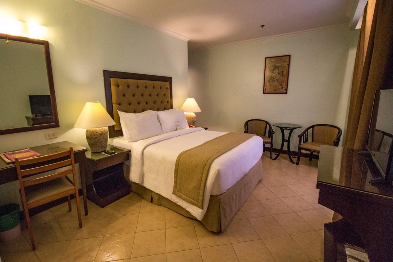Royal Bellagio Hotel Makati City Dış mekan fotoğraf