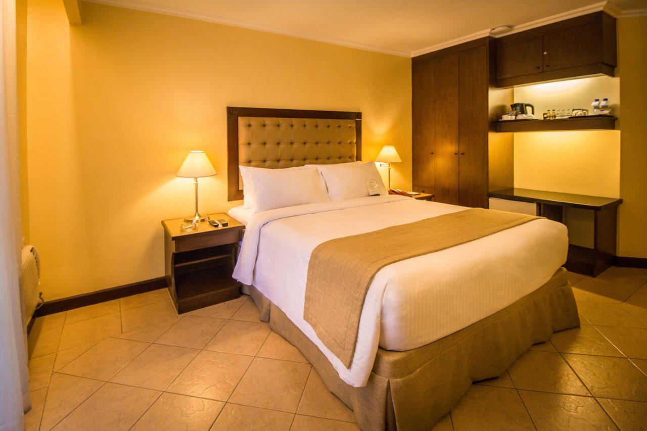 Royal Bellagio Hotel Makati City Dış mekan fotoğraf