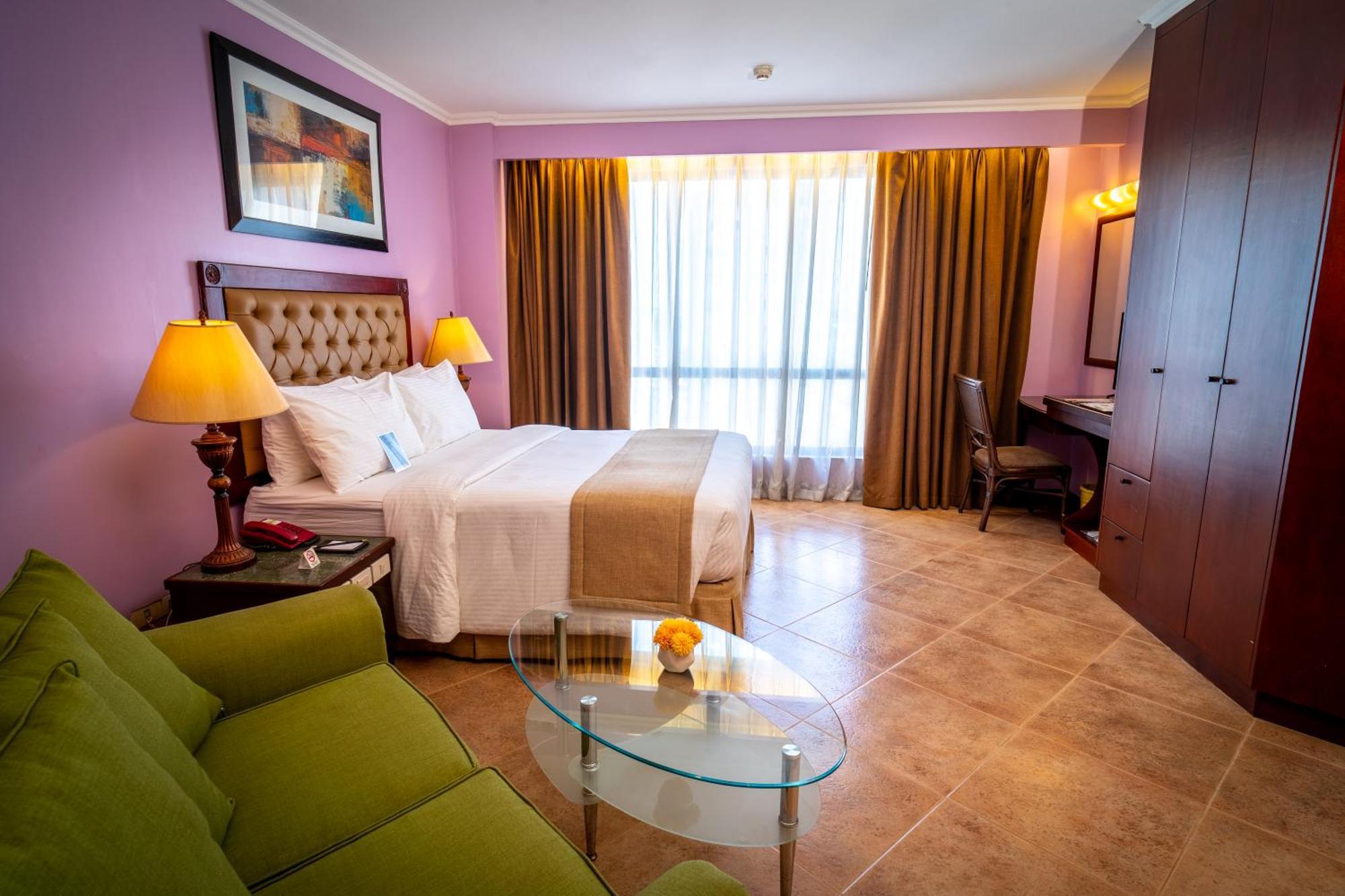 Royal Bellagio Hotel Makati City Dış mekan fotoğraf