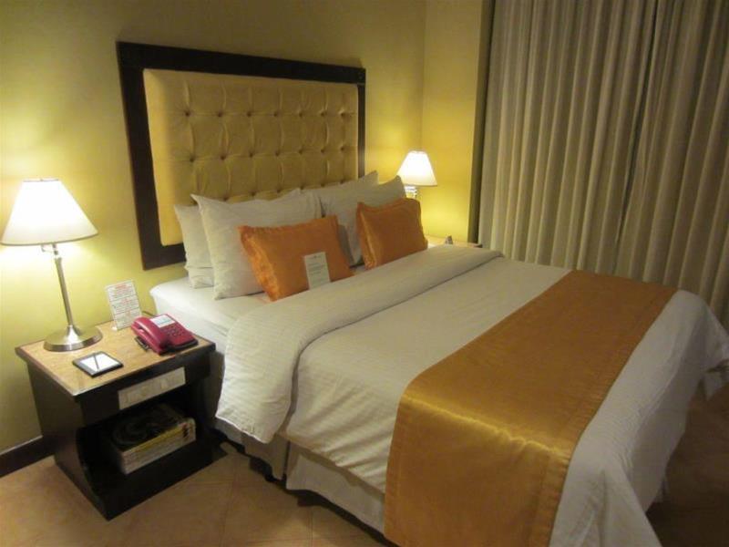 Royal Bellagio Hotel Makati City Dış mekan fotoğraf