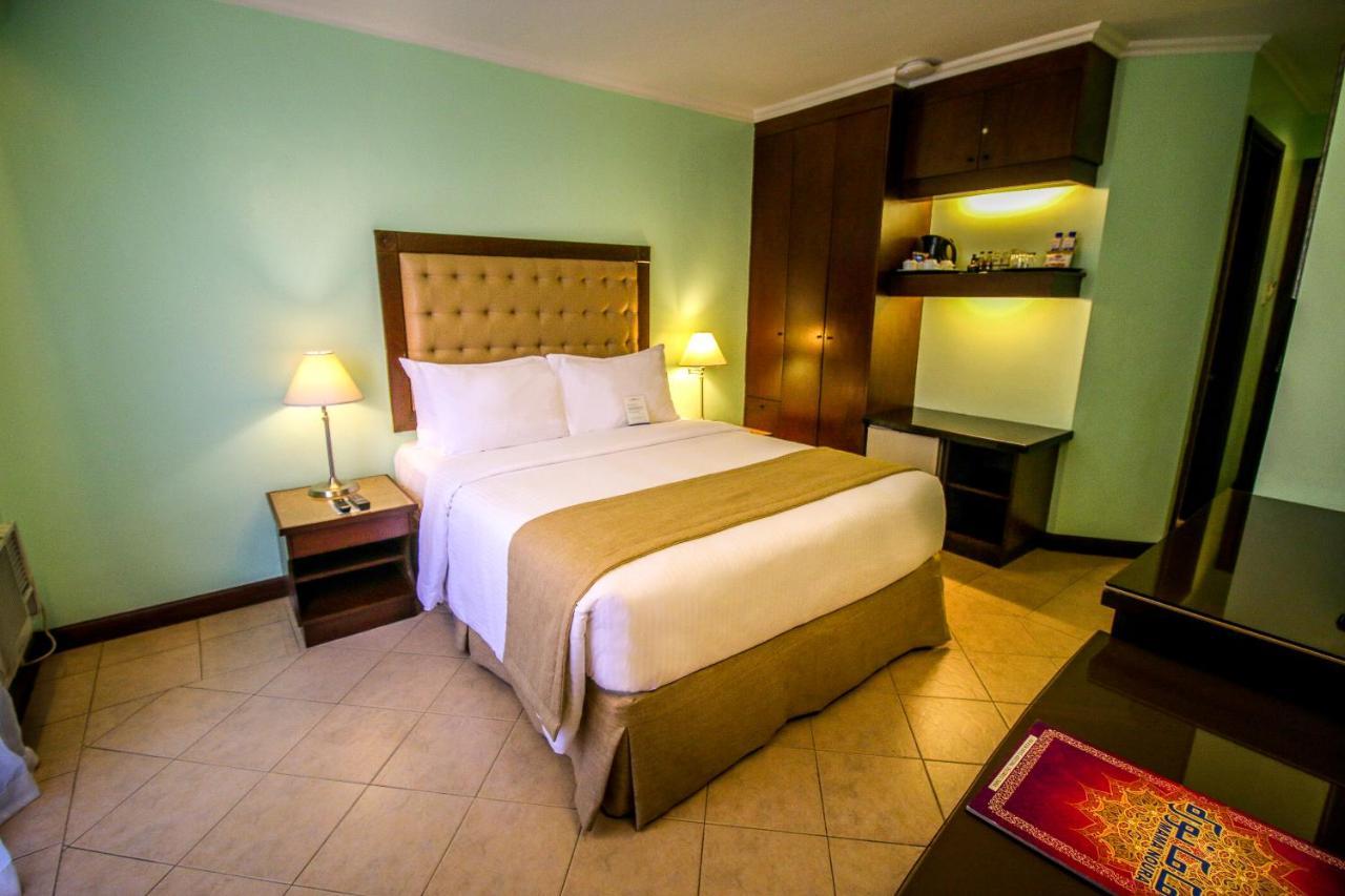 Royal Bellagio Hotel Makati City Dış mekan fotoğraf