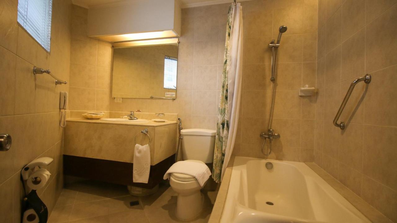 Royal Bellagio Hotel Makati City Dış mekan fotoğraf